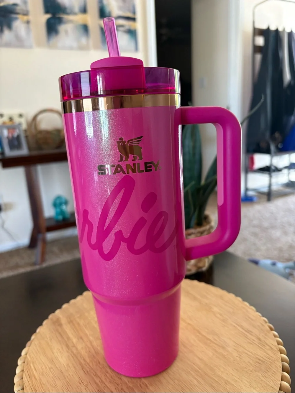 Stanley x Barbie Icon 30 oz Quencher H2.0 Tumbler Pink COMPLETE Box - Picture 3 of 12